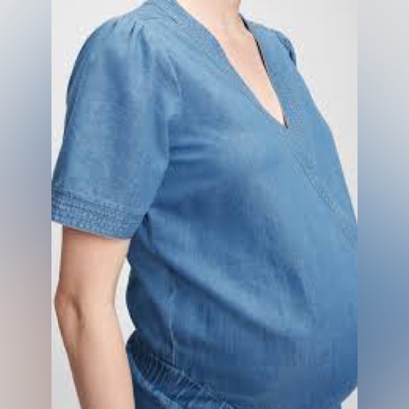 GAP - Maternity V-Neck Jumpsuit - Picture 3 of 10